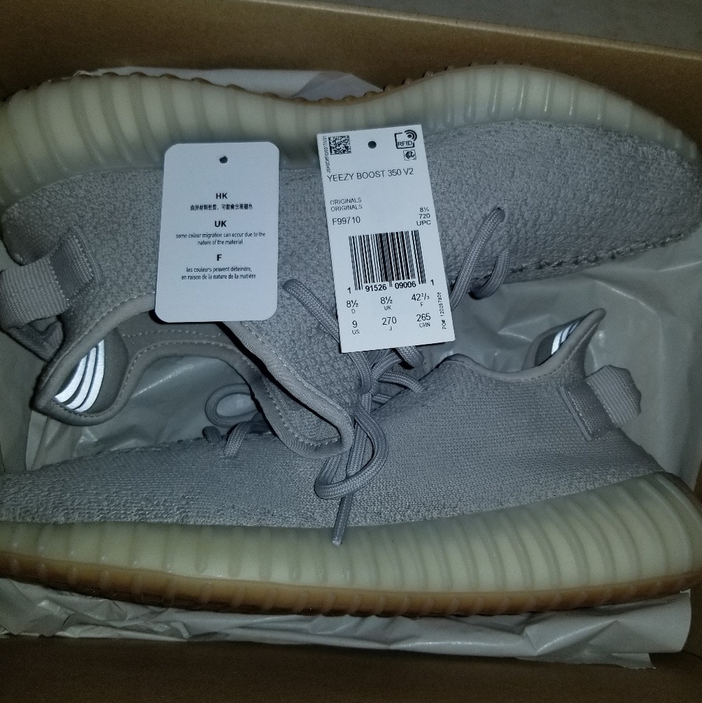 Adidas yeezy sesames